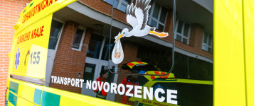 Nová speciální sanitka pro převoz novorozenců předána ZZS Zlínského kraje